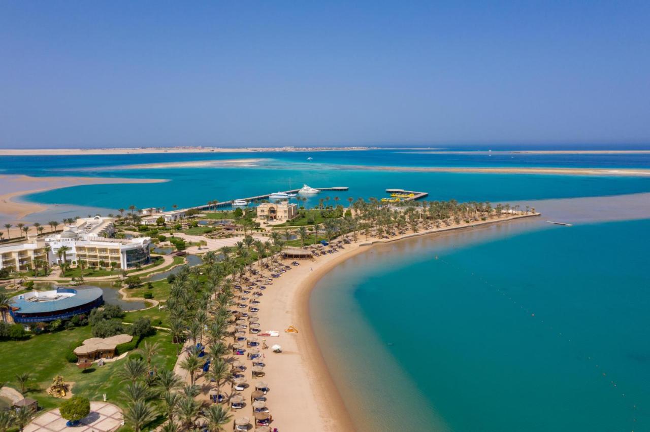 Palm Royale Resort – Soma Bay