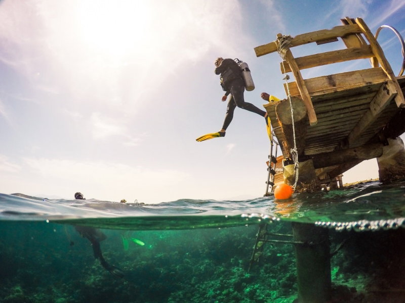 The Breakers Diving And Surfing Lodge