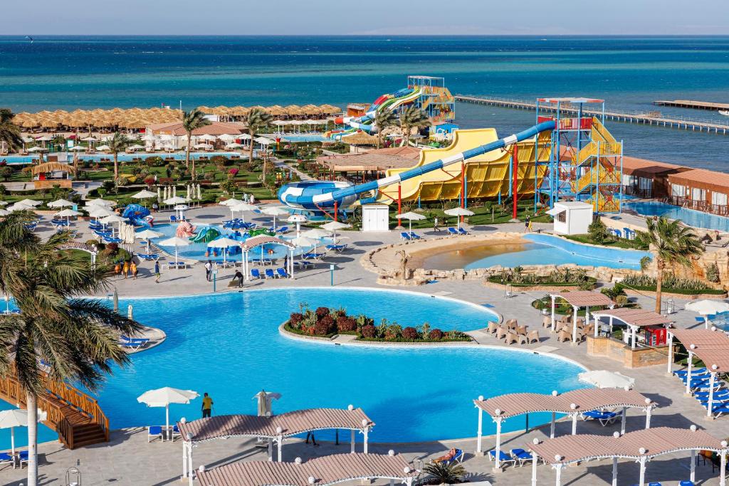 Alora Aqua Park Resort